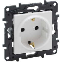 Legrand 863121 NLST Розетк.2К+З 16А винт. Бел
