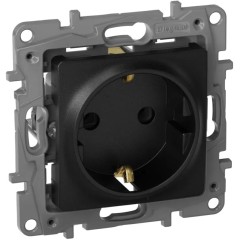 Розетка 2К+З Niloe Step 16А 250 В с з/<wbr>ш с крышкой IP44 авт. клеммы Чёрный