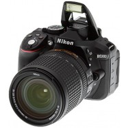 Цифровой фотоаппарат Nikon D5300 комплект с 18-105VR черный зеркальный