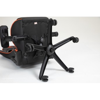 Игровое кресло WINTEK YX-8045-4D, искусств. кожа, газлифт 4 класса 100 мм, 350мм метал. крестовина - Metoo (24)