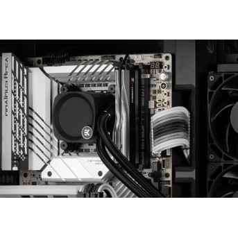 Водяное охлаждение для CPU EKWB EK-NUCLEUS AIO CR360 DARK, 3x120mm Socket Intel/<wbr>AMD Black - Metoo (2)